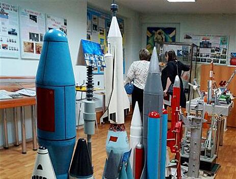 Мастера производственного обучения помогают осваивать профессии