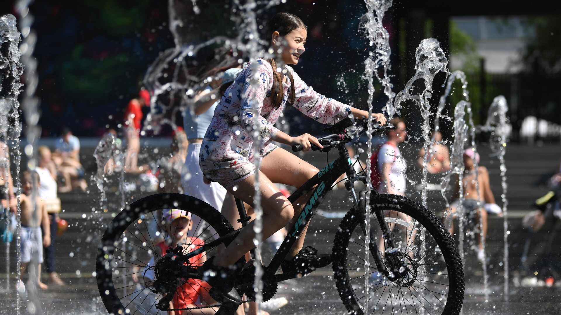 Детский омбудсмен Ярославская предложила сократить летние каникулы на месяц