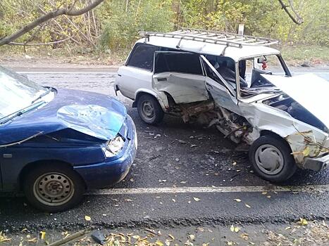 Лишенный прав водитель устроил ДТП на встречной полосе в Тольятти
