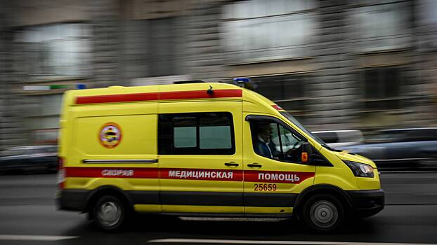 Один человек погиб в результате ДТП с легковушкой на юге Петербурга