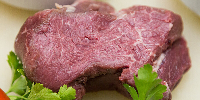 Опасные для летнего рациона виды мяса назвала диетолог