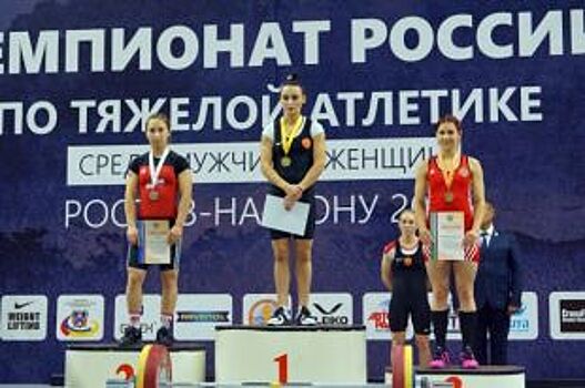 Донская спортсменка взяла «серебро» чемпионата России по тяжелой атлетике