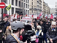 Французы вышли на митинг против НАТО, ЕС и политики президента Макрона