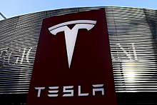Tesla показала рекордную прибыль и выручку