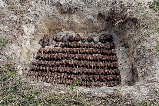 В крымской крепости за сутки уничтожили 1700 осколочных бомб