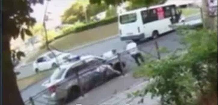 Нападение террористов на полицейских в Дербенте попало на видео