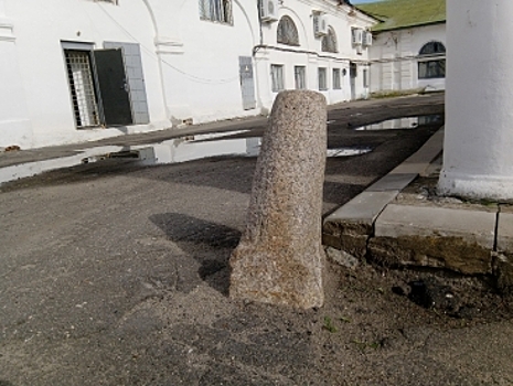 Археологи раскрыли тайну загадочных каменных столбов в центре Костромы