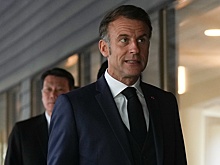 Макрон выложил ролик с саммита G7 под русскую песню о капибарах