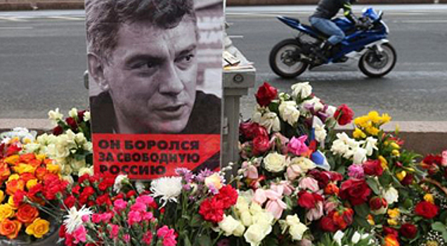 Тайные счета Немцова, фото молодого Путина, рассекреченная "Армата" и другие события недели