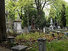 На одном из столичных кладбищ найдена проклятая могила