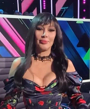 Сергей Лазарев посмеялся над новым образом Леры Кудрявцевой: «Что ты прикрываешь?»