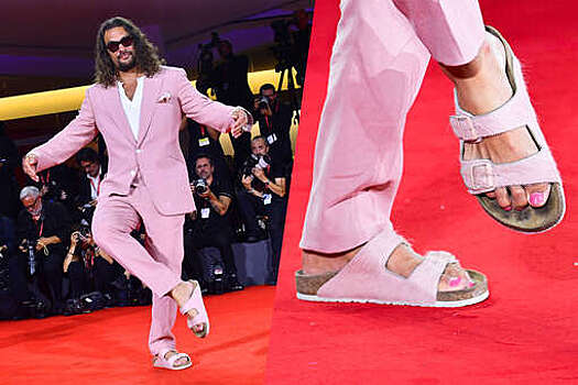 Актер Джейсон Момоа пришел на Венецианский фестиваль с розовым педикюром