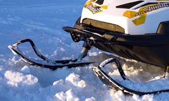На Ямале организовали спасательную операцию по поиску снегоходчиков, пропавших в Приуральском районе