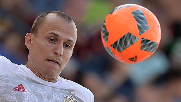 Сборная России по пляжному футболу обыграла «Кристалл» в матче турнира InterCup
