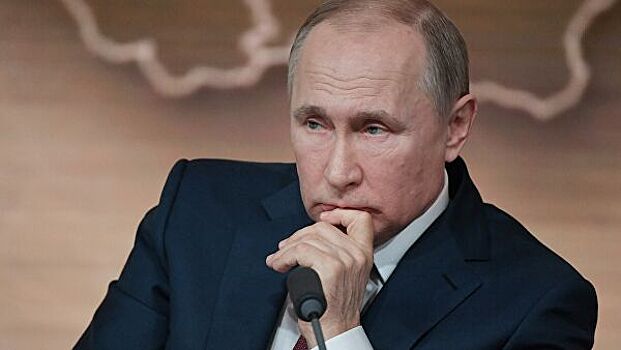Путин подарил школьнице щенка