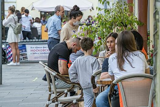 Бизнесмены попросили Собянина отменить QR-коды за день до решения