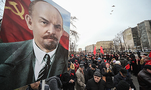 Годовщину Октябрьской революции отметят в Москве