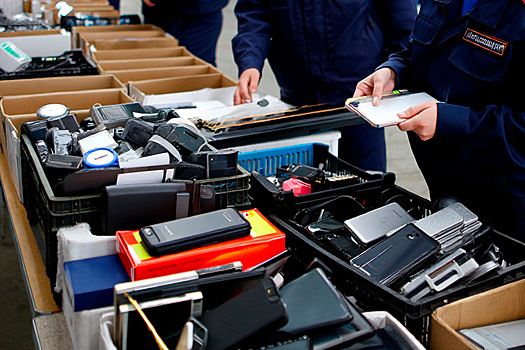 Ульяновские таможенники выявили крупную партию гаджетов в пяти торговых точках