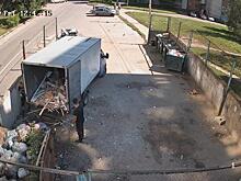 В Курске оштрафовали местного жителя на 50 тысяч за сброс стройотходов у контейнерной площадки