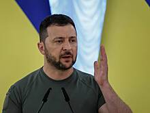 Зеленский ввел санкции против сотен юридических и физических лиц РФ