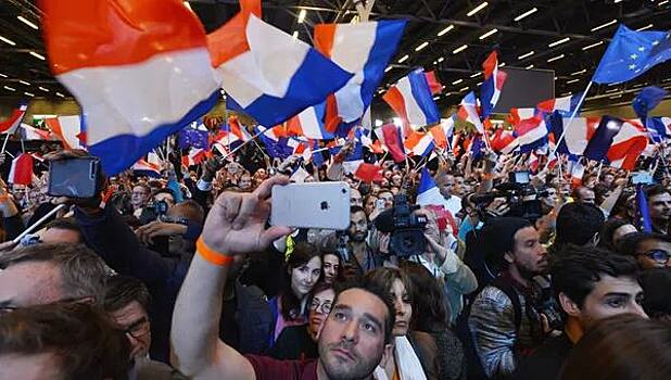 Левые получили большинство на парламентских выборах во Франции
