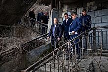 В Таганроге взялись за благоустройство пляжа и разработку плана ремонта лестницы Межлумяна