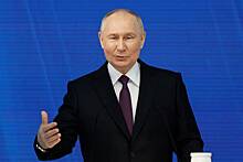 Путин поручил увеличить финансирование программ по продвижению русского языка