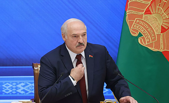Лукашенко предложил взять на перевоспитание астронавтов США