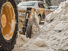 В Хабаровске с помощью коммунальников появилась опасная остановка