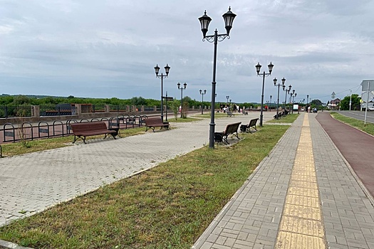 В Шадринске на набережной обновят тротуарную плитку для слабовидящих