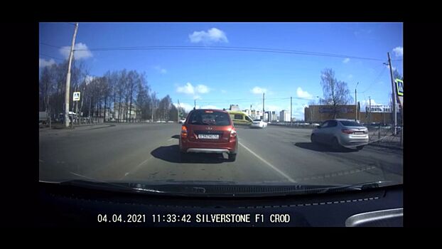 Реанимация в Костроме попала в аварию и не доехала до пациента