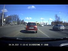 Реанимация в Костроме попала в аварию и не доехала до пациента