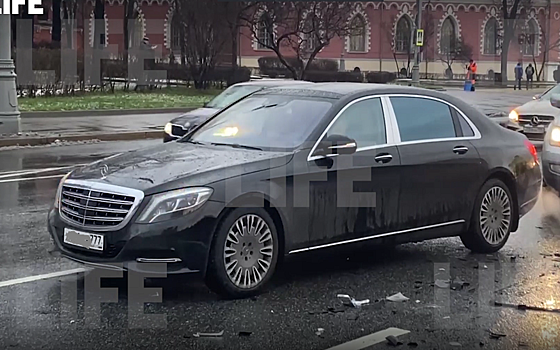 «Майбах» совладельца крупного производства в Рязанской области попал в ДТП в столице