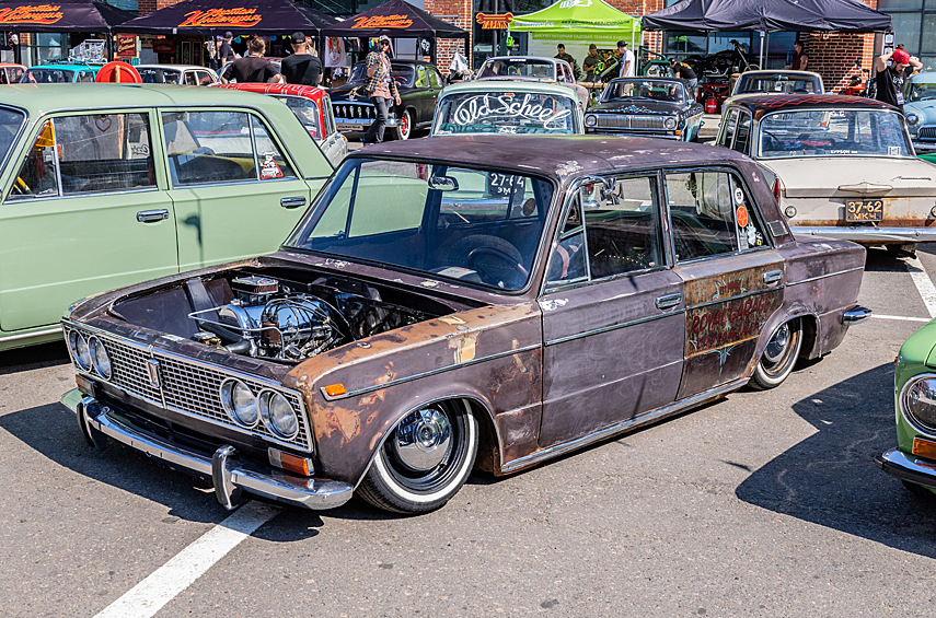 Гостей юбилейной «Кастом Конвенции» ждала обширная выставочная экспозиция и большое количество развлечений.