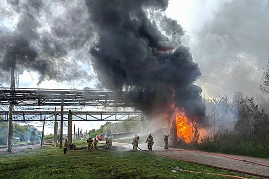 В Башкирии завели дело по факту пожара на нефтехимическом заводе