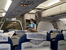 Стюардесса поделилась лайфхаком, как получить самый вкусный обед в самолете