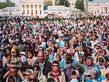 Туристов в Кострому заманят гребцами и звуком балалаек