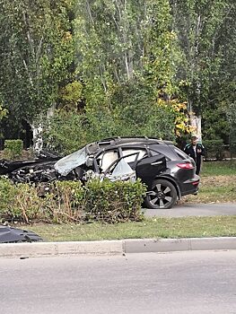 Автолюбитель из Балакова попал в больницу после наезда на контактную сеть