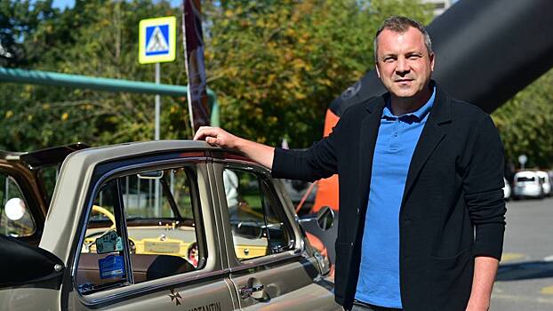 Телеведущий Евгений Попов: У каждого ретроавтомобиля - своя легенда