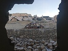 Макрон призвал наносить точечные ракетные удары по Сирии