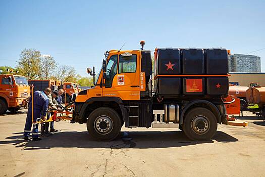 В Москве завод в три раза увеличил выпуск дорожных поливочных машин за 2,5 года