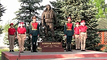 Памятник «Воинам России» открыли в учебном центре инженерных войск в Волжском