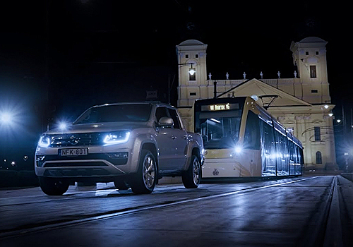 Видео: Volkswagen Amarok отбуксировал 43-тонный трамвай