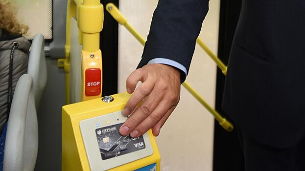 Оплачивать проезд по бесконтактным банковским картам могут вологжане в новых автобусах