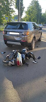 В Балашове девочка за рулем скутера попала под колеса «Ленд Ровера»