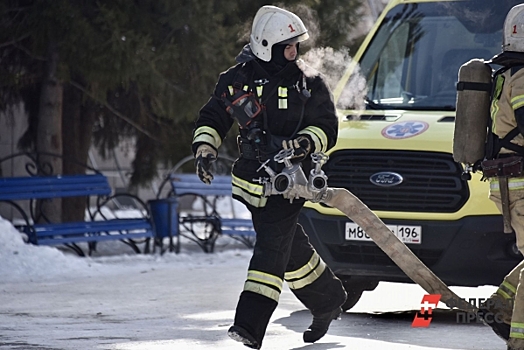 В Иркутске в морозы вспыхнул жилой дом: есть жертвы