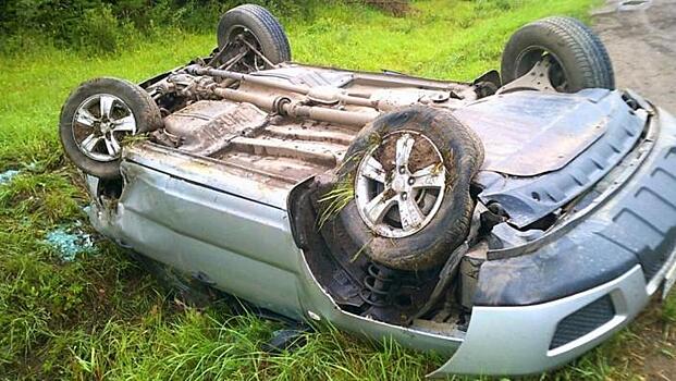 В Белохолуницком районе Kia Sportage улетел в кювет