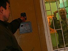 Кто стучится в дверь ко мне: как отличить слесаря от афериста