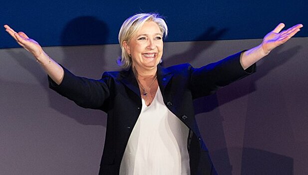 Ле Пен призвала избирателей Меланшона не поддерживать Макрона