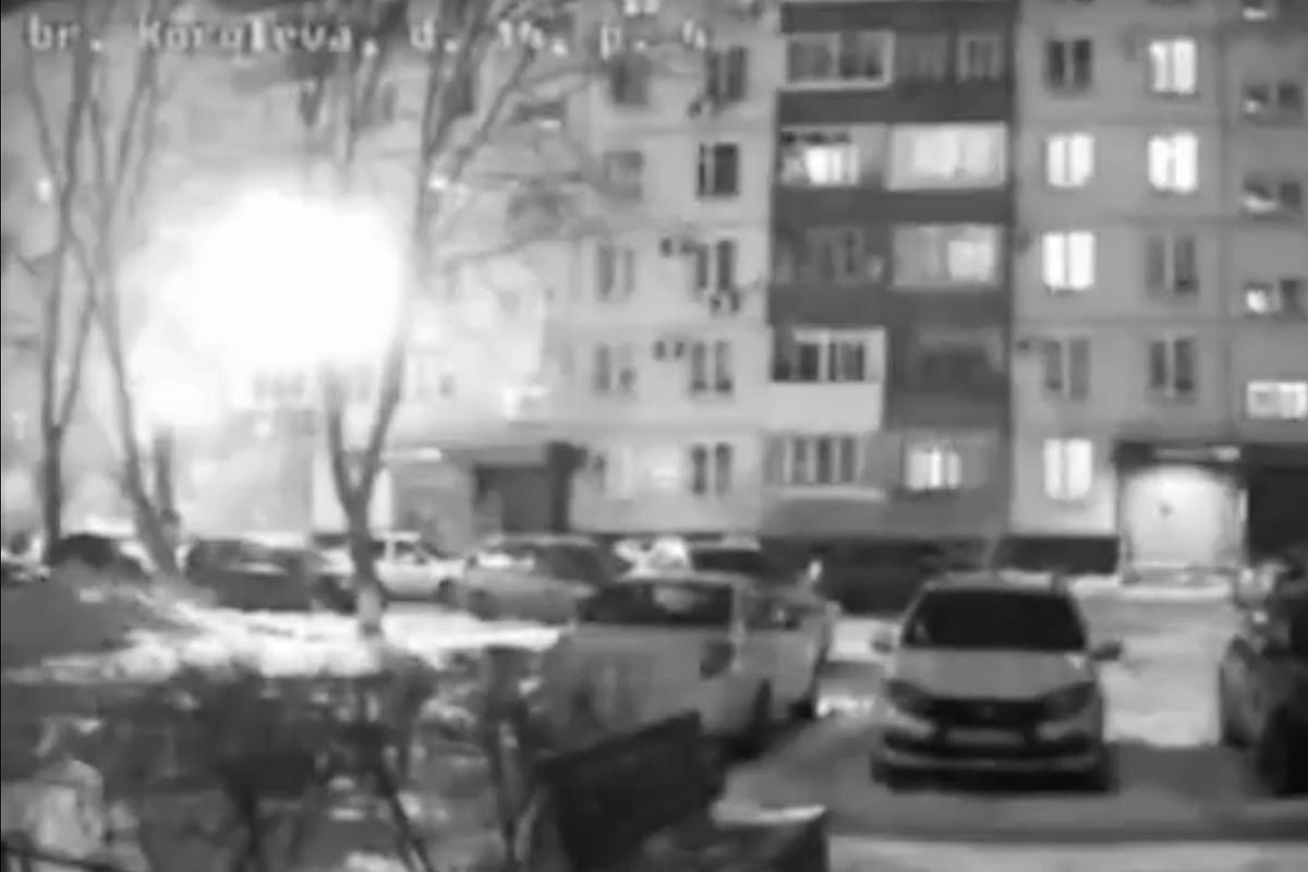 Фейерверк залетел на балкон российской многоэтажки и вызвал пожар